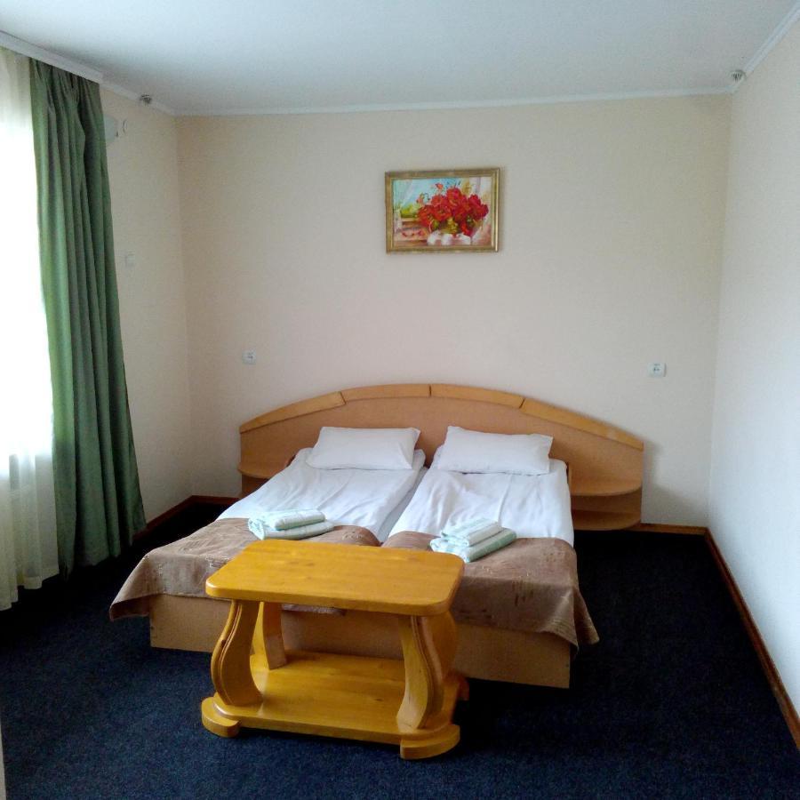 Malyvo Hotel Dilyatyn Chambre photo