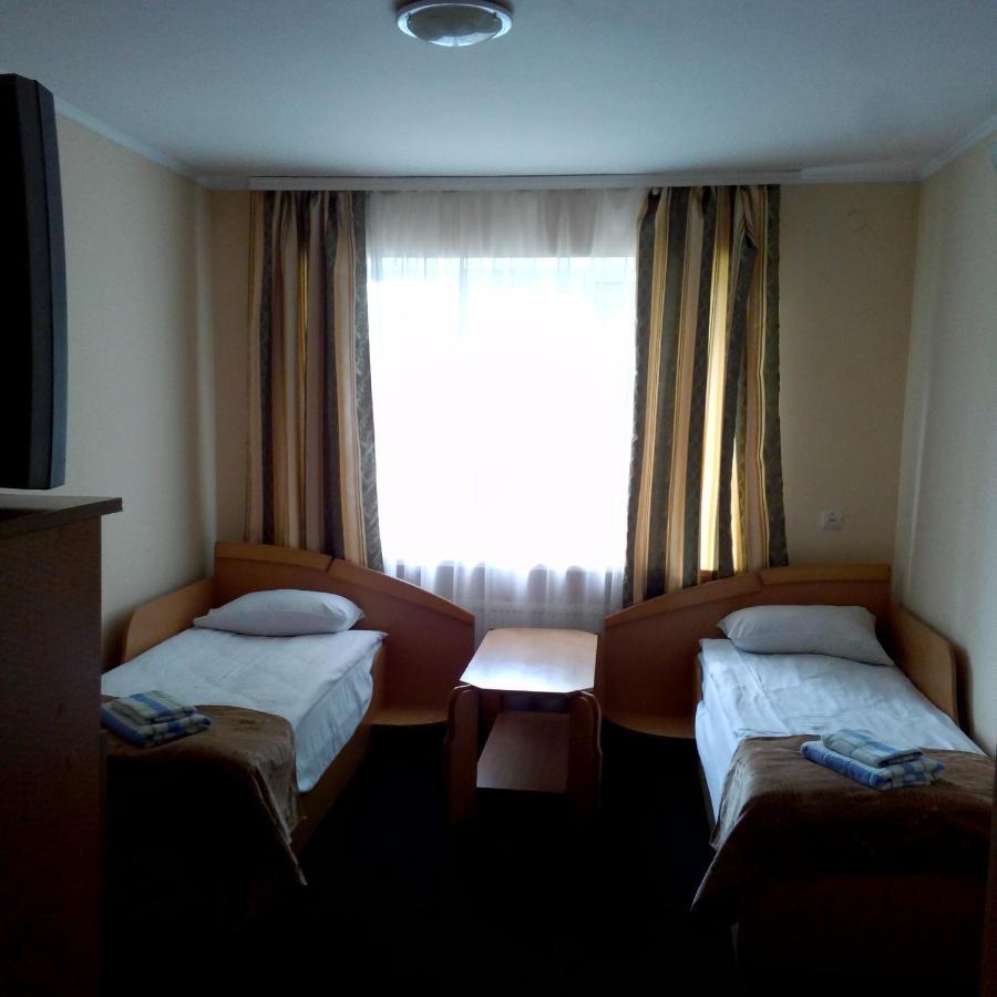 Malyvo Hotel Dilyatyn Chambre photo